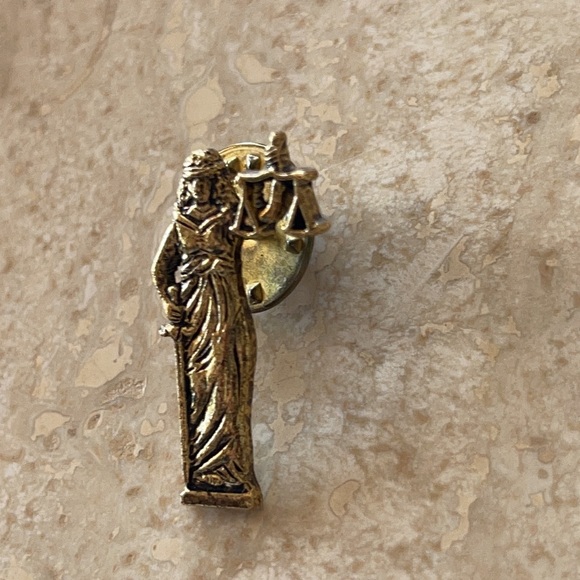 Vintage Judicial Legal Pin Libra justice balance integrity peach calm love - Picture 2 of 3